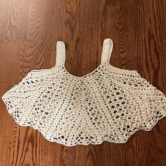 Forever 21 Sheer Crochet knit CROP top / tank scooped neck / back cream size SM - Picture 8 of 9